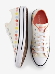 Converse White Flower Detail Chuck Ox Trainers - Image 15 of 17