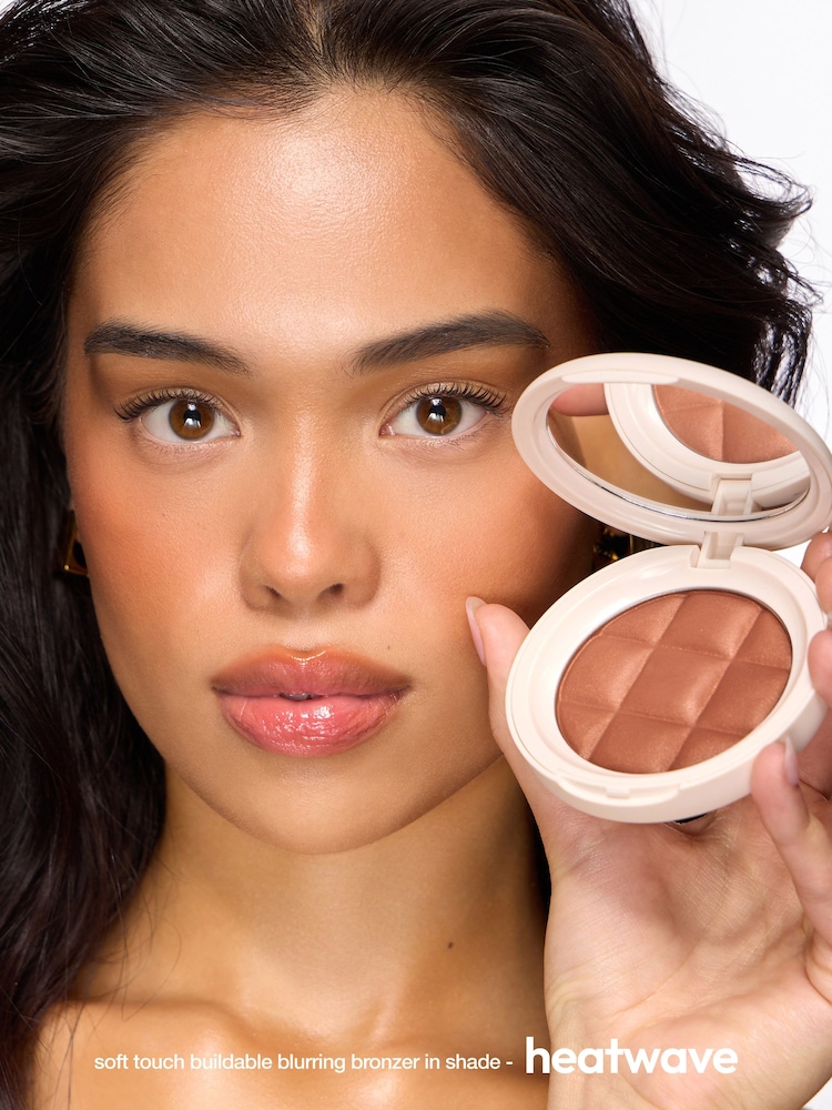 ICONIC London Soft Touch Bronzer - Image 2 of 9