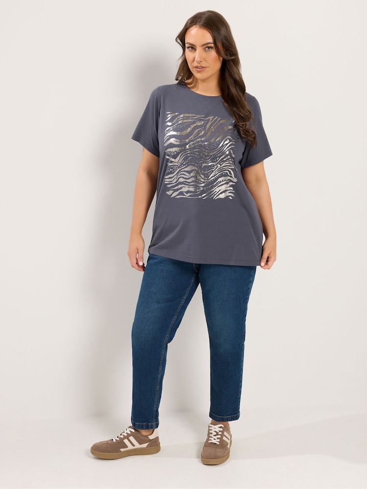 Grau - Yours Curve Placement Set In Sleeve Zebra Foil T-Shirt - Bild 2 von 5