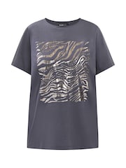 Grau - Yours Curve Placement Set In Sleeve Zebra Foil T-Shirt - Bild 5 von 5