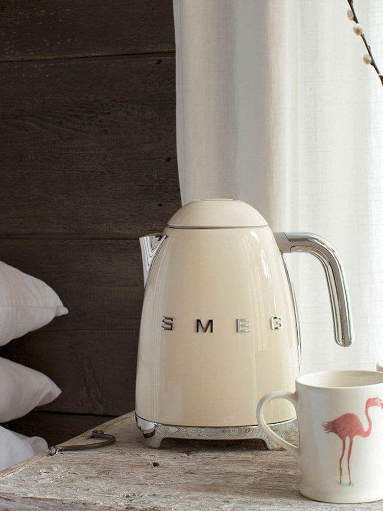 Smeg Cream Kettle - Image 5 of 5