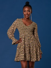 Jolie Moi Green V-Neck Shirred Detail Chiffon Dress - Image 1 of 4
