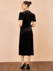 Yumi Black Velvet Embellised Neckline Midi Dress - Image 5 of 5