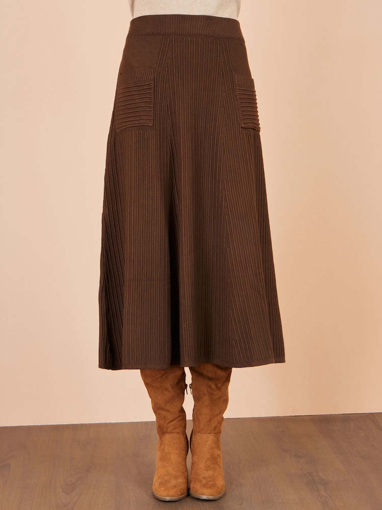 Yumi Brown Knitted Midi Skirt With Pockets - Image 2 of 4 Yumi Brown Knitted Midi Skirt With Pockets - Image 2 of 4