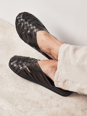 Braun - Pantoletten im Loafer-Stil aus Leder mit Webmuster - Bild 3 von 8
