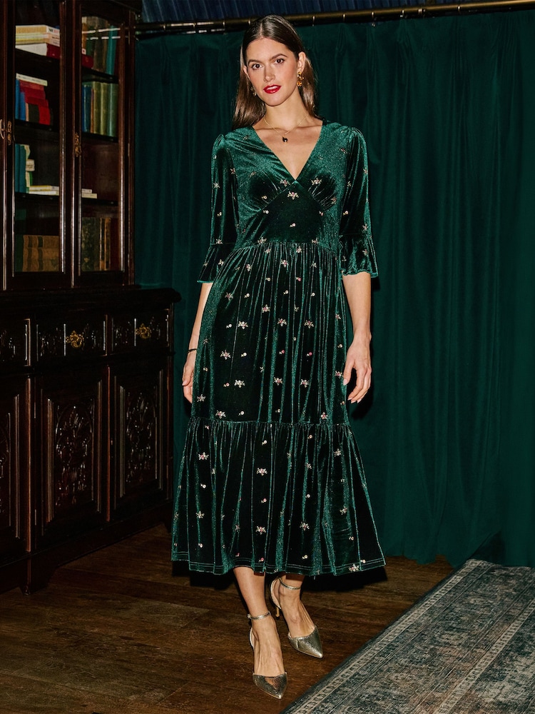 Yumi Green Velvet Embroidered Midi Dress - Image 2 of 5 Yumi Green Velvet Embroidered Midi Dress - Image 2 of 5