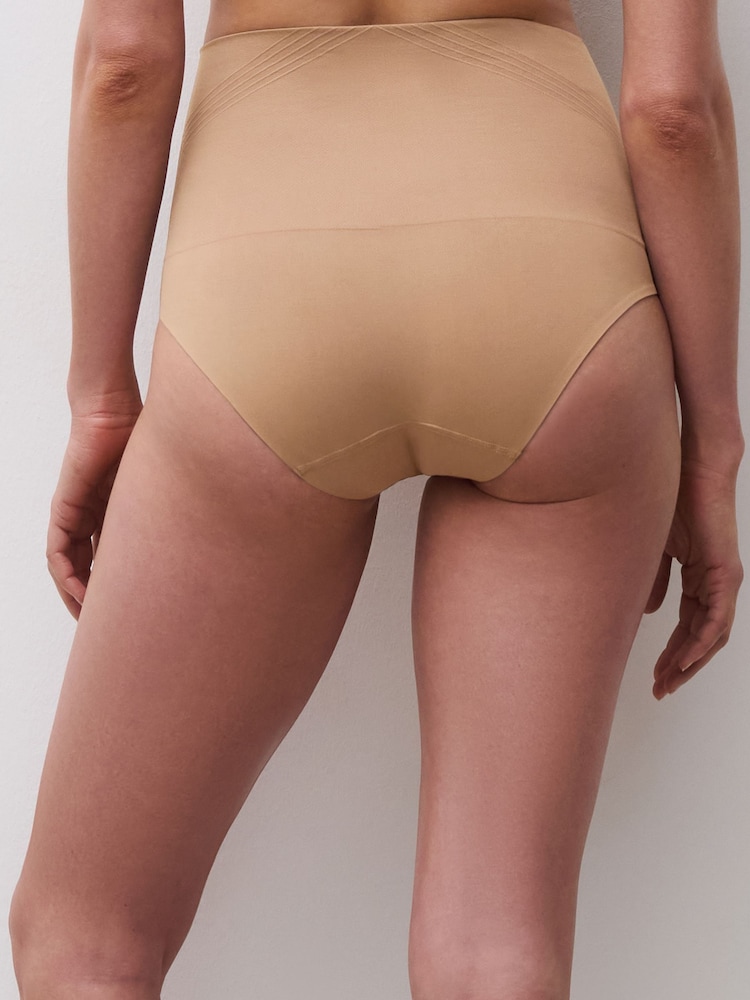 Nude - Chantelle Comfort Glatter, leicht figurformender Slip mit hohem Bund - Bild 2 von 3 Nude - Chantelle Comfort Glatter, leicht figurformender Slip mit hohem Bund - Bild 2 von 3
