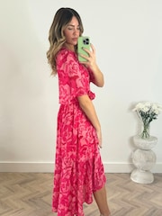Style Cheat Pink Clara Angel Sleeve Corsage Detail Midi Dress - Image 2 of 4