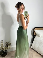 Style Cheat Green Evelyn Ombre Maxi Skirt - Image 3 of 4