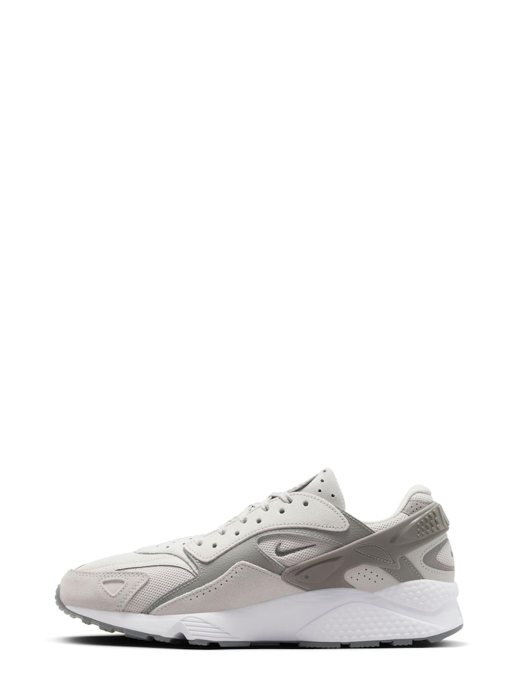 Nike Grey/White Air Huarache Runner Trainers - Image 2 of 8
