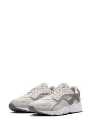 Nike Grey/White Air Huarache Runner Trainers - Image 3 of 8