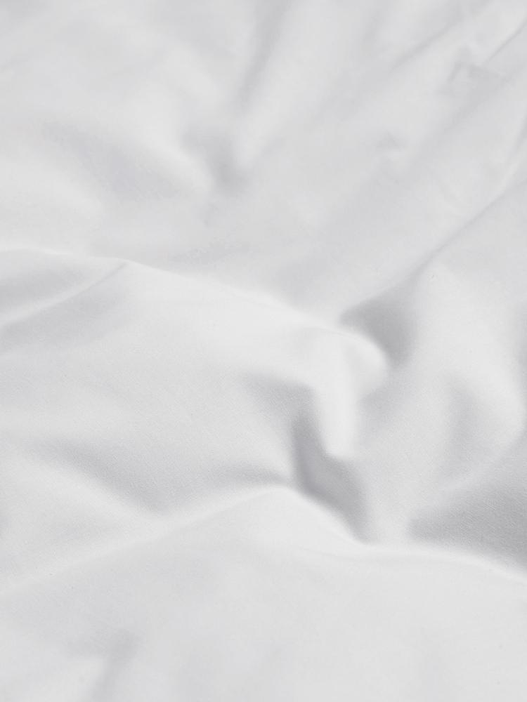 White Pure 100% Cotton 144 Thread Count Duvet Cover and Pillowcase Set - Image 3 of 3