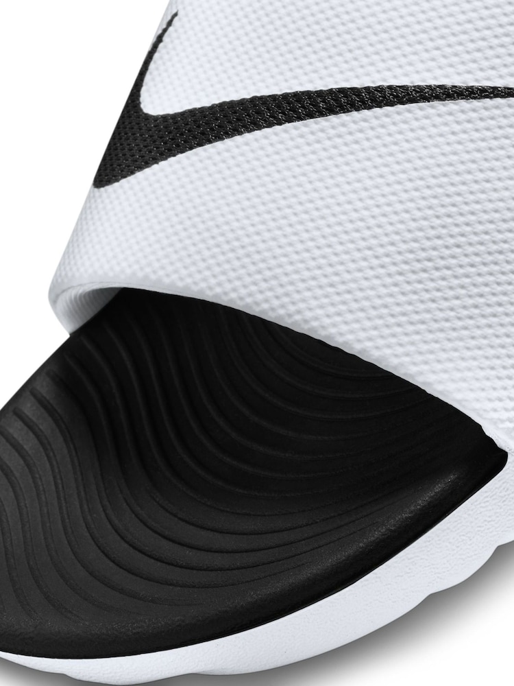 לבן/שחור - כפכפים לילדים/לנוער דגם Kawa של Nike - Image 6 of 7