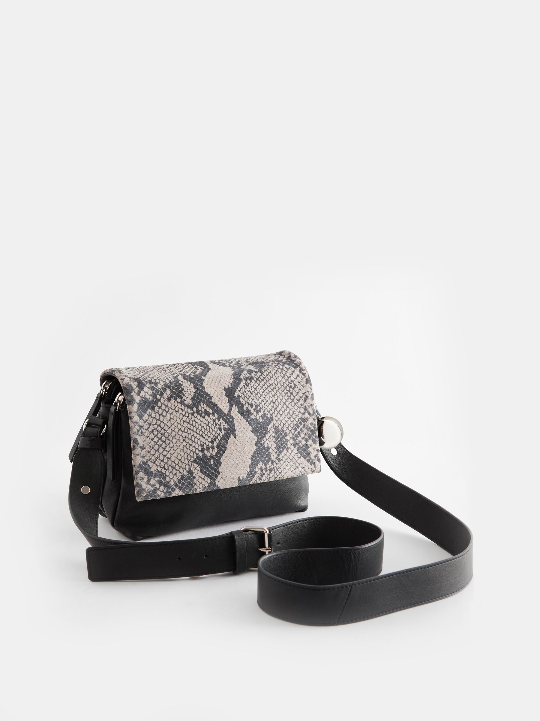 Snake detailed crossover bag outlet