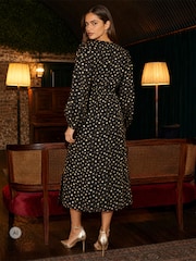 Yumi Black Foil Print Midi Dress - Image 3 of 5