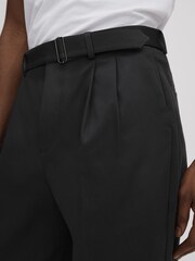 Reiss Black Liquid Relaxed Tapered Belted Trousers - Image 4 of 5
