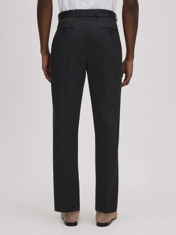 Reiss Black Liquid Relaxed Tapered Belted Trousers - Image 5 of 5