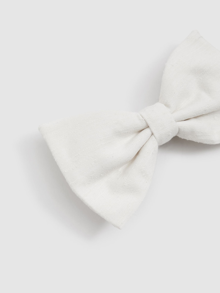 Reiss Ecru Padua Silk Blend Textured Bow Tie - Image 4 of 4