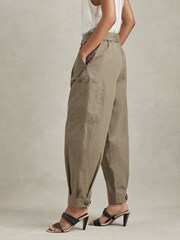 Reiss Khaki Delia Cotton Tapered Parachute Trousers - Image 4 of 6