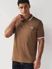 Песок/белый/светло-бежевый - Рубашка поло с контрастной отделкой Fred Perry - Image 1 of 8