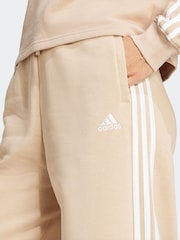 adidas – adidas Essentials Jogginghose mit weitem Bein und 3 Streifen - Bild 7 von 10