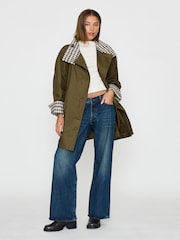 Chaqueta encerada con cinturón de Anthropologie - Imagen 2 de 5