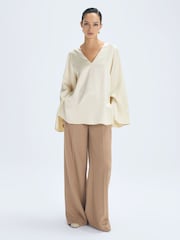 Reiss Champagne Saffron Duchess Satin Split Sleeve Top - Image 4 of 6