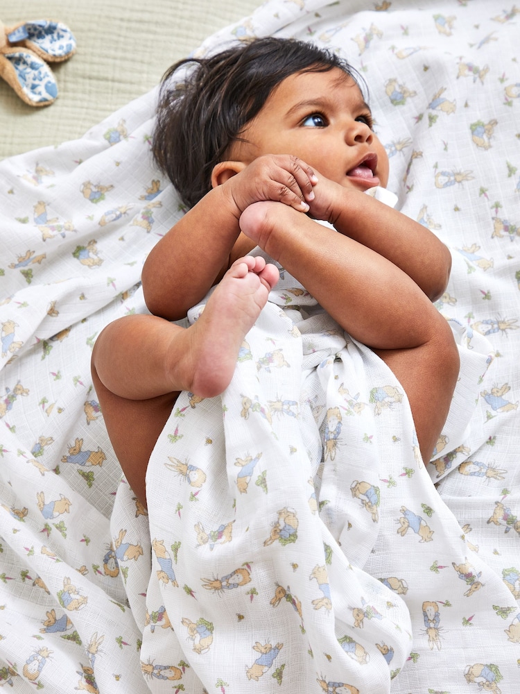 JoJo Maman Bébé Extra Large Peter Rabbit Print Muslin - Image 2 of 5