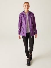 Morado - Chaqueta impermeable y plegable para mujer Pack It III de Regatta - Imagen 3 de 9