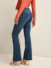 Tintenblau - Superweiche Denim-Schlagjeans - Bild 4 von 7