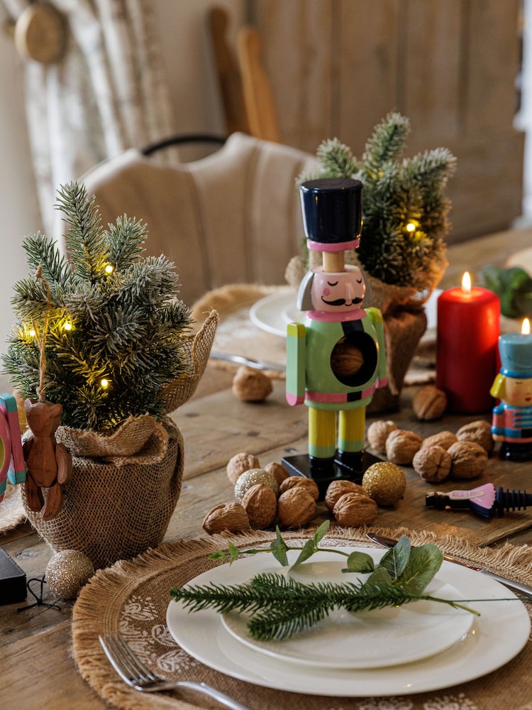 Kitchencraft Green The Nutcracker Collection Wooden Nutcracker - Image 2 of 3