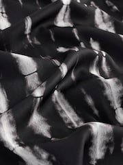 Black/White Tie Dye Print Woven Mix Short Sleeve Raglan T-Shirt - Image 4 of 4