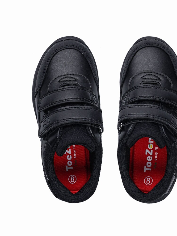Chaussures Toezone BAY noires Fixation super légère à double bande déchirée rendant vos journées d’école super confortables - Image 3 of 5
