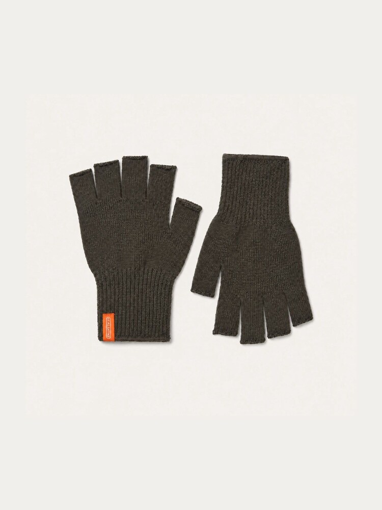 Sealskinz Green Thornham Solo Merino Gloves - Image 1 of 1 Sealskinz Green Thornham Solo Merino Gloves - Image 1 of 1