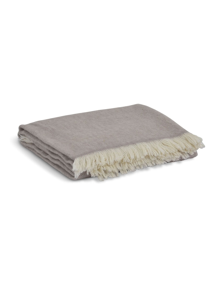 Garden Trading Natural Stockwell Herringbone Throw Wool - Image 3 of 3 Garden Trading Natural Stockwell Herringbone Throw Wool - Image 3 of 3