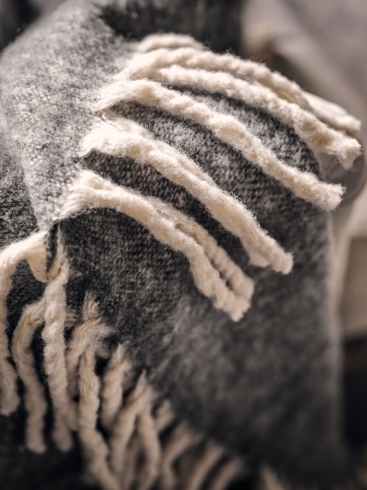 Garden Trading Fern Leigh Throw Wool - Image 2 of 3 Garden Trading Fern Leigh Throw Wool - Image 2 of 3