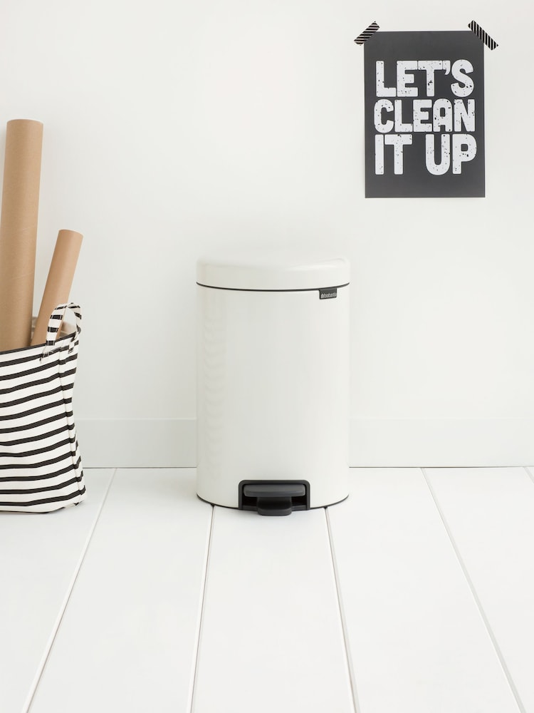 Brabantia White NewIcon 12L Pedal Bin - Image 2 of 6