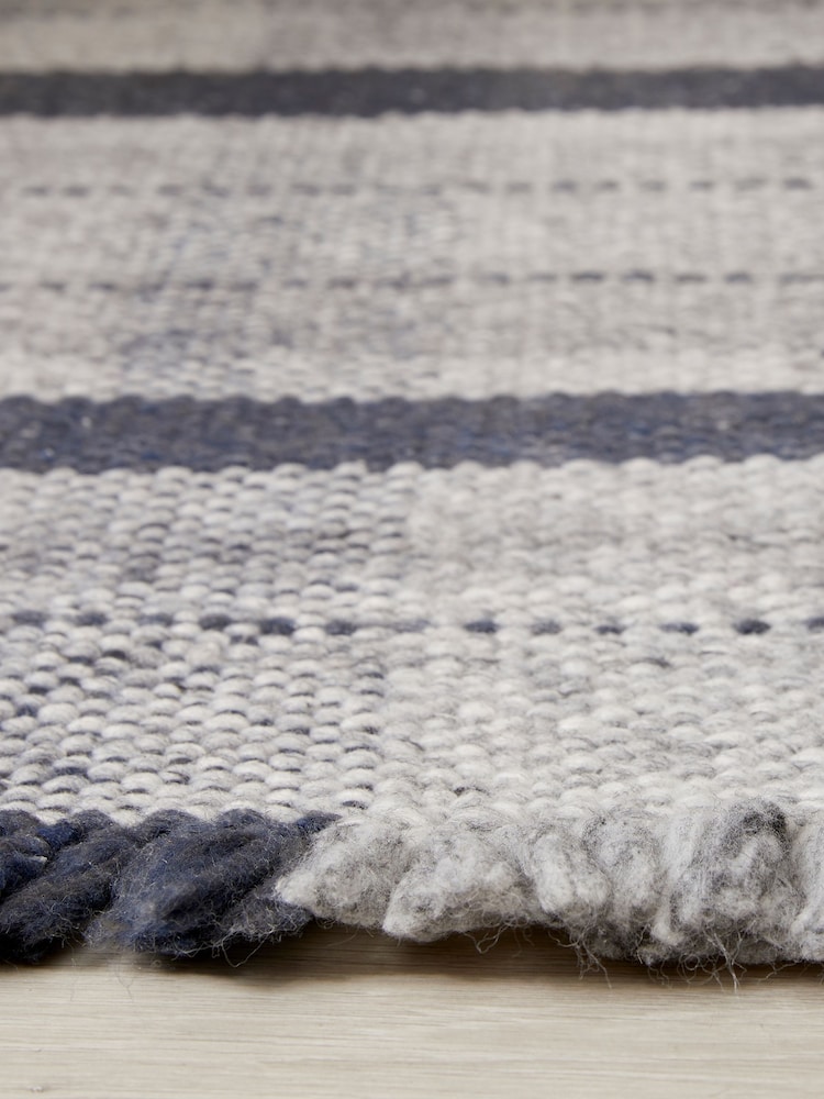 Origin Rug Collection. Navy Highland Check Runner - Image 2 of 4