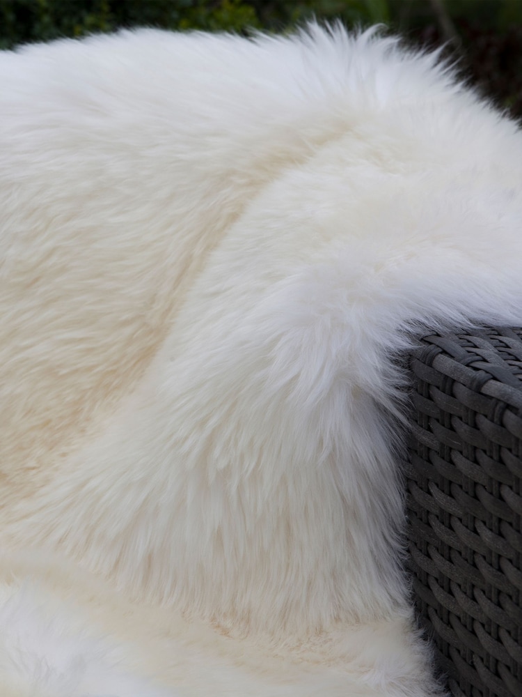 Origin Rug Collection. Natural Sheepskin Rug - Image 2 of 4