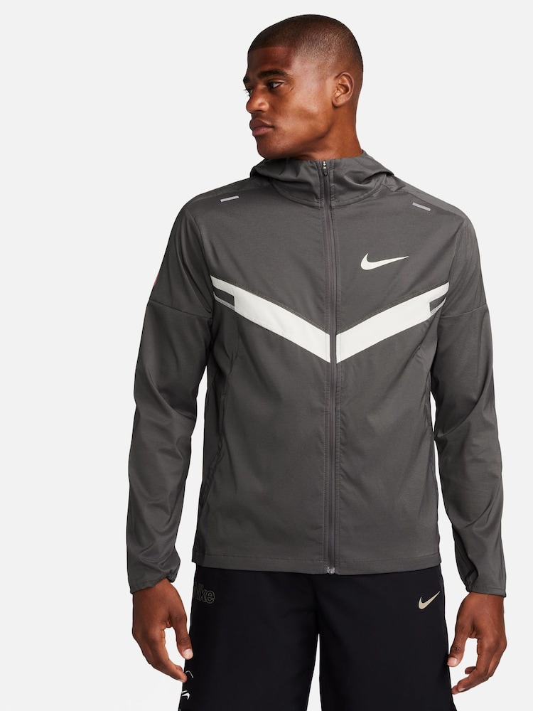 Nike Grey Repel Windrunner Packable Jacket - Image 1 of 11