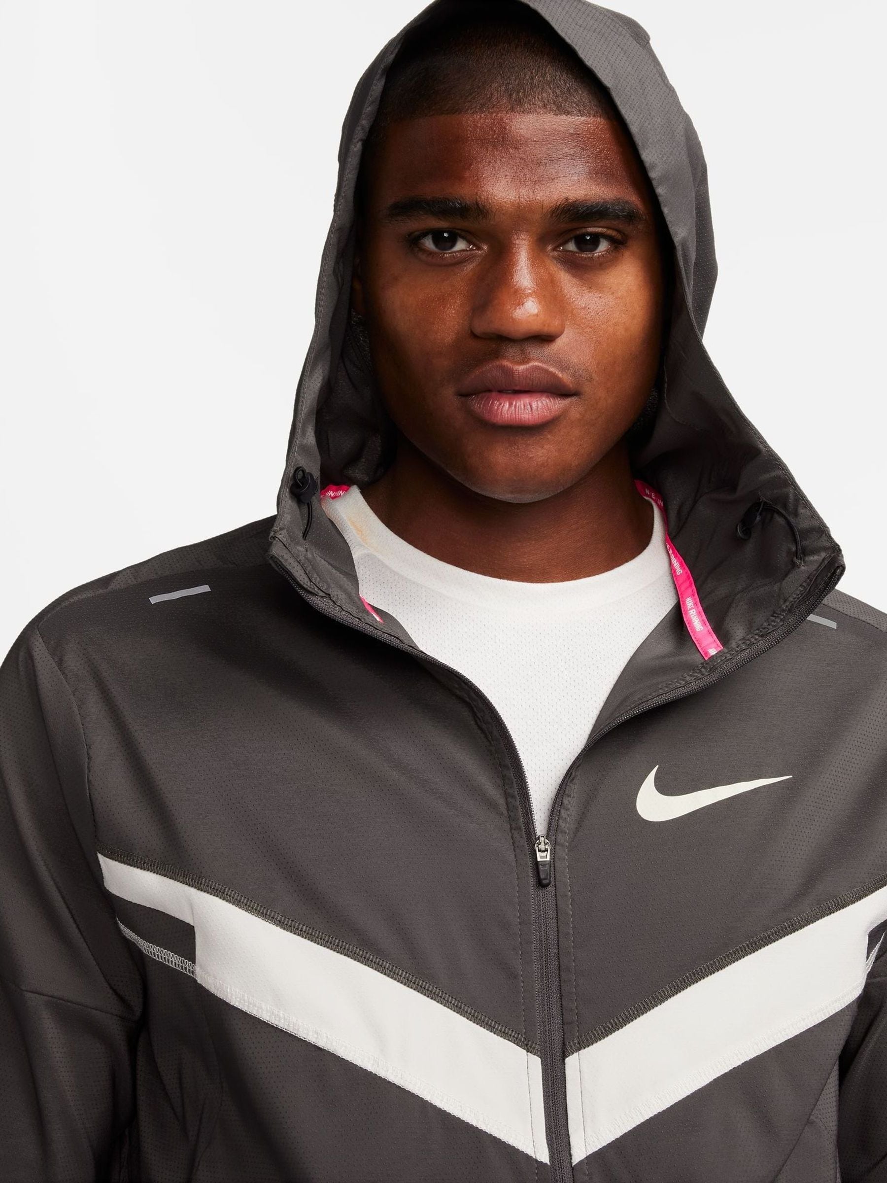 Nike windrunner packable jacket online