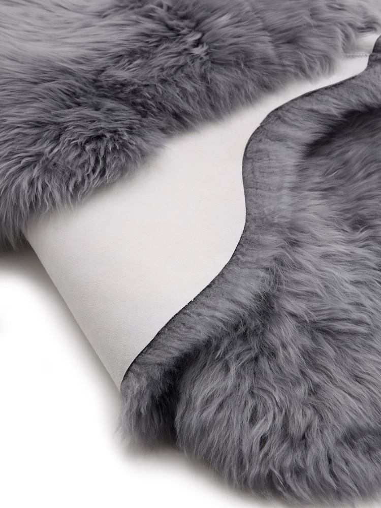 Origin Rugs Grey Sheepskin Rug - Image 7 of 7 Origin Rugs Grey Sheepskin Rug - Image 7 of 7
