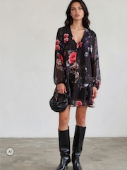 Itim - Religion The Edie Tunic Mini Dress na may Bold na Façade Print na may Cuffed na Manggas - Larawan 3 ng 8