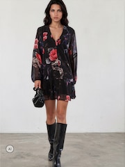 Itim - Religion The Edie Tunic Mini Dress na may Bold na Façade Print na may Cuffed na Manggas - Larawan 4 ng 8