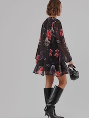 Itim - Religion The Edie Tunic Mini Dress na may Bold na Façade Print na may Cuffed na Manggas - Larawan 6 ng 8
