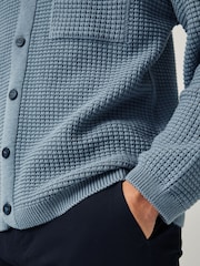 Blau - Strukturierte Hemdjacke au Strick in legerer Passform - Bild 4 von 7