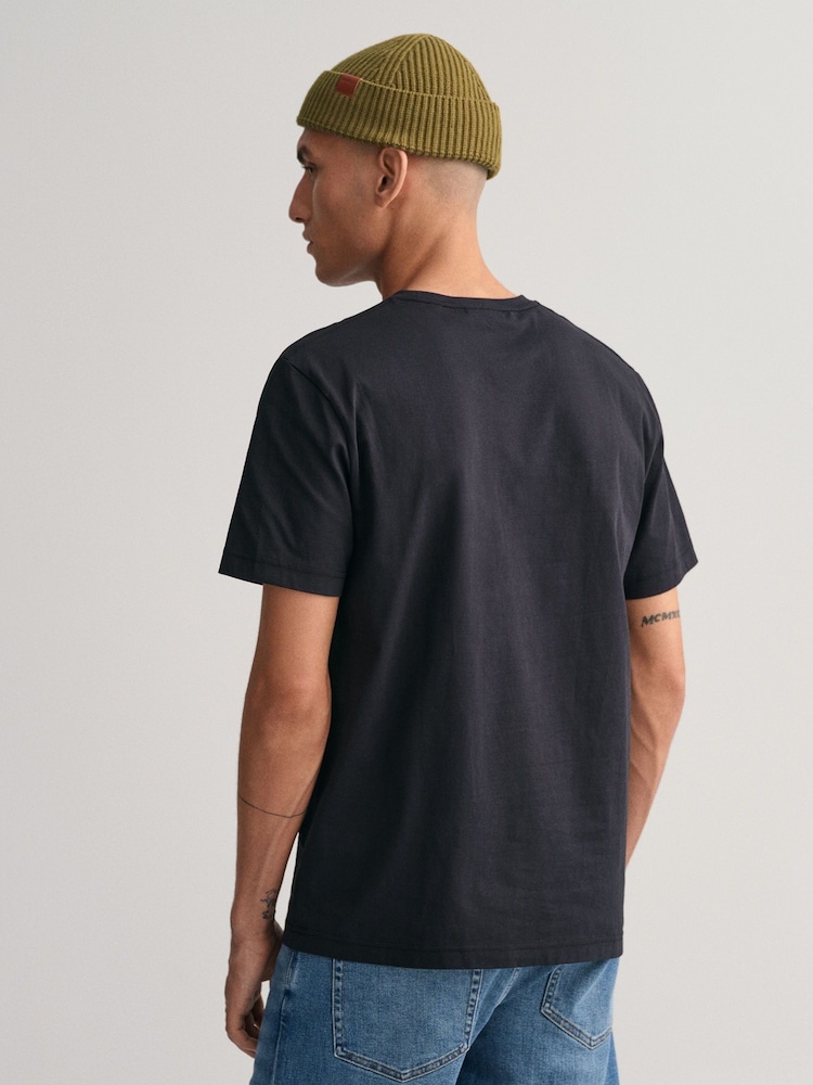 Schwarz - GANT – T-Shirt mit 100 % Baumwolle und Shield-Logo - Bild 2 von 5 Schwarz - GANT – T-Shirt mit 100 % Baumwolle und Shield-Logo - Bild 2 von 5
