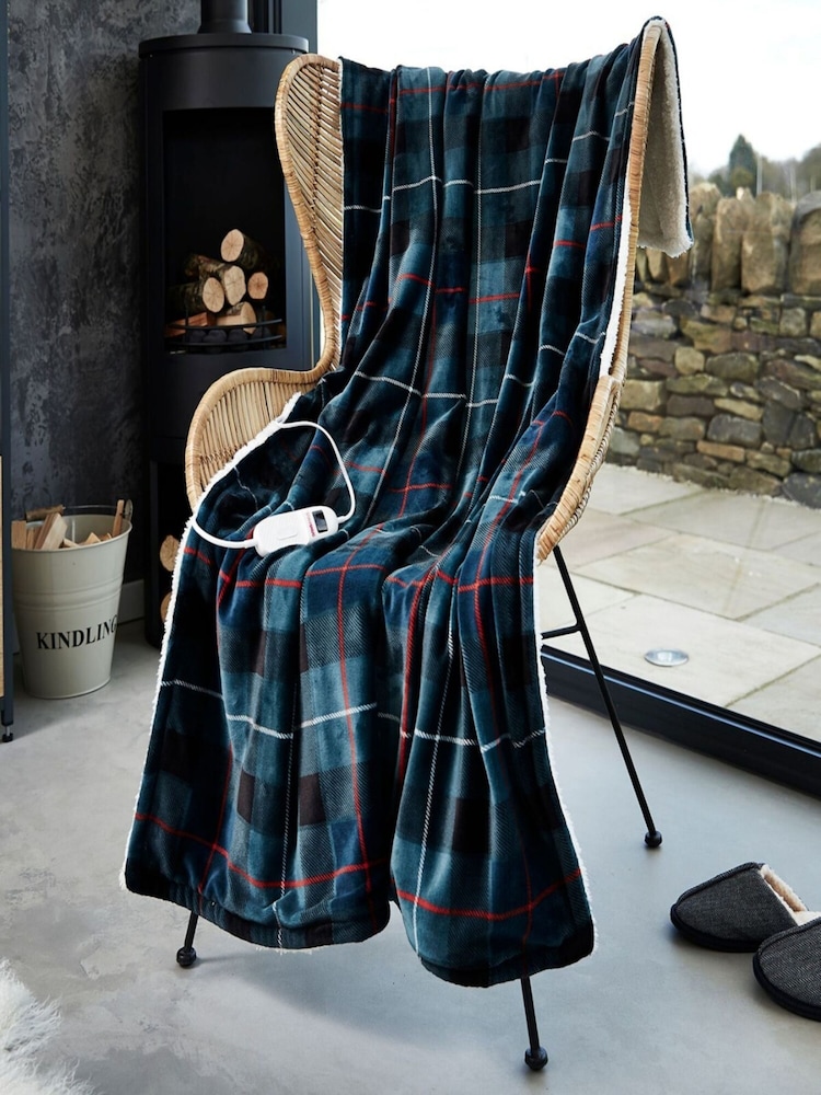 Lakeland Tartan Check Sherpa Heated Throw - Image 1 of 3