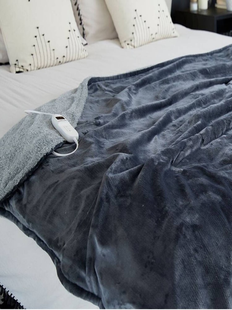 Lakeland Charcoal Grey Sherpa XL Heated Throw - Image 1 of 4