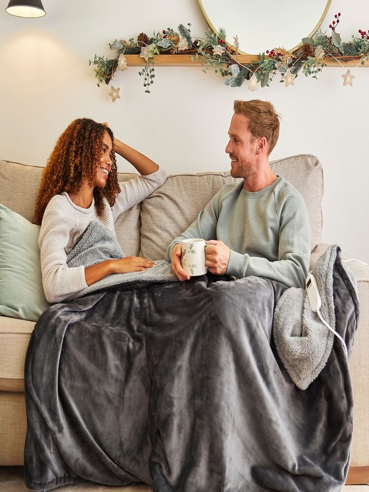 Lakeland Charcoal Grey Sherpa XL Heated Throw - Image 2 of 4